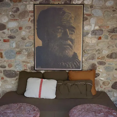 Guest house Hemingway 3*